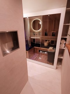 Badkamer met douche en sauna renovatie verbouwing onderhoud